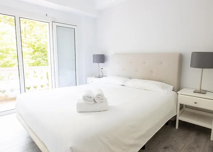 Apartment Urumea - Local Rentss